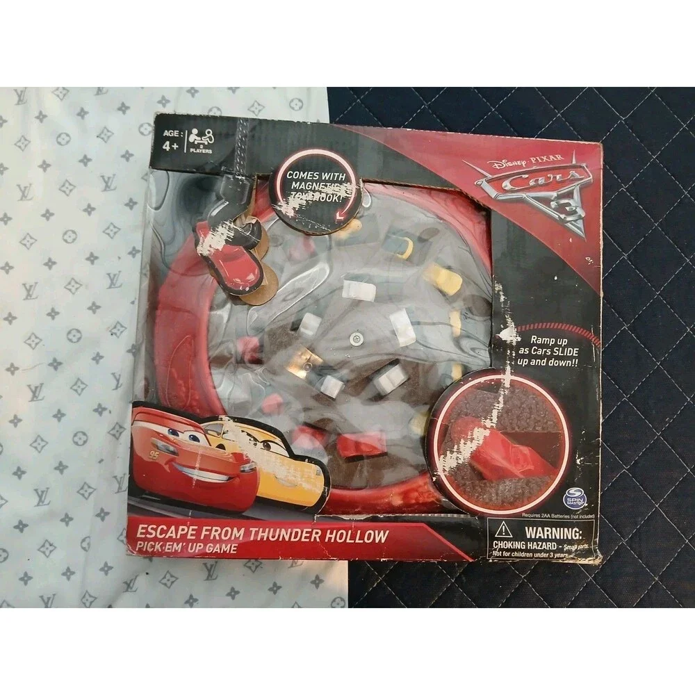 Disney Pixar’s Cars 3 - Escape from Thunder Hollow Pick ‘Em Up Game
